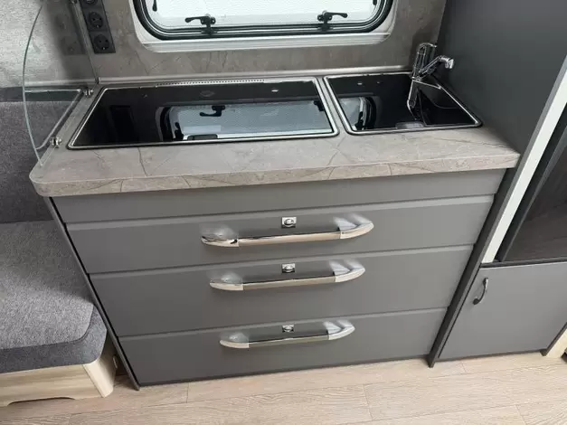 Hobby De Luxe 540 UL Zondag 8 maart open (1005719)