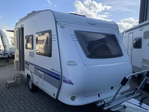 Hobby De Luxe 400 SF Zondag 8 maart open (1014390)