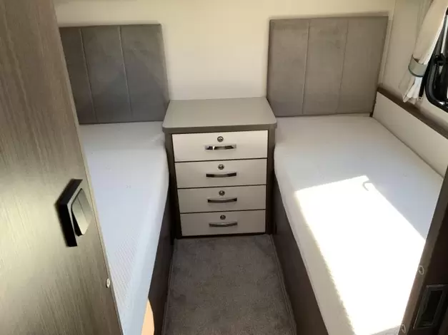 Elddis Affinity 574 Zondag 8 maart open (973106)