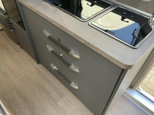 Hobby De Luxe 490 KMF (1054030)