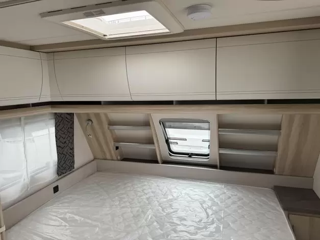 Hobby De Luxe 545 KMF Zondag 8 maart open (977480)