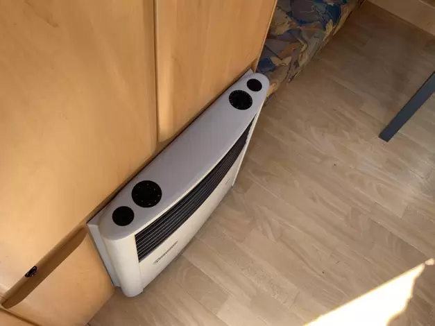 Hobby De Luxe 400 SFE Zondag 8 maart open (1011573)