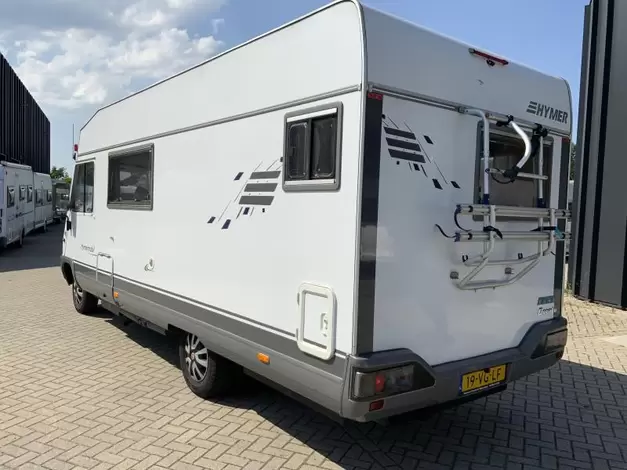 Hymer B654