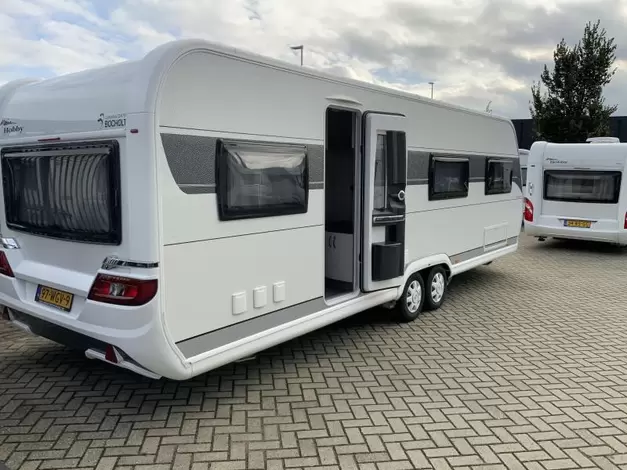 Hobby Prestige 720 UKFE Zondag 8 maart open (1022005)