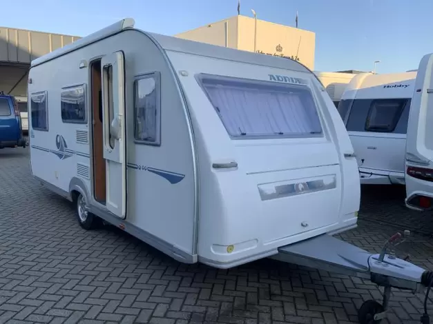 Adria Adora 502 UL Zondag 8 maart open (1024789)
