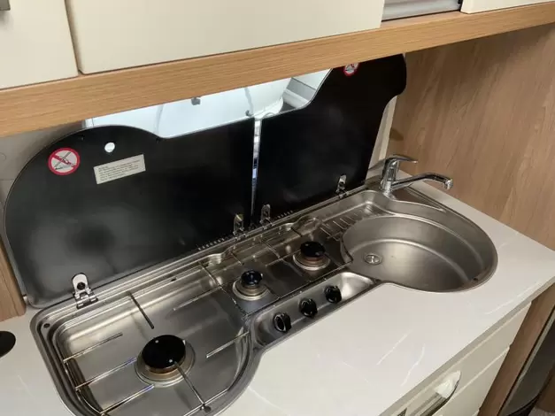 Hobby De Luxe 545 KMF Zondag 8 maart open (1017381)