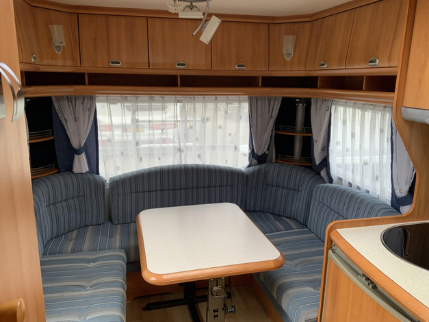 Hobby De luxe Easy 460 UFE Zondag 8 maart open (1032280)