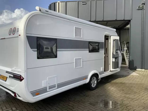 Hobby De Luxe 545 KMF Zondag 8 maart open (1016433)