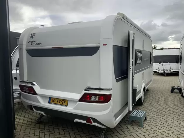 Hobby De Luxe Edition 560 KMFE Zondag 8 maart open (1021001)