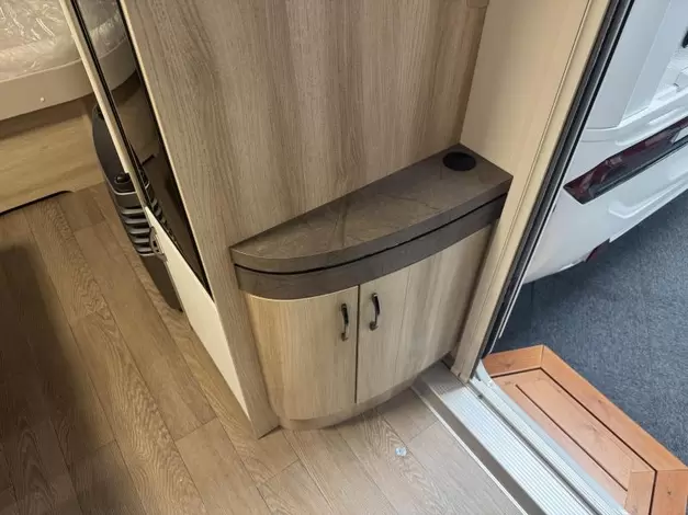 Hobby De Luxe 460 SFF Zondag 8 maart open (1019590)