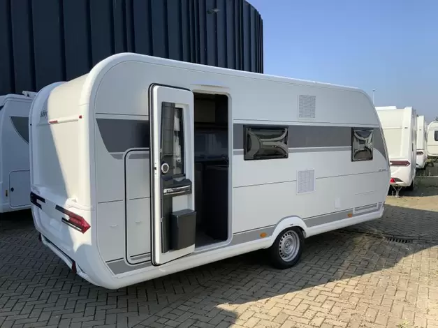 Hobby De Luxe 490 KMF Zondag 8 maart open (971017)