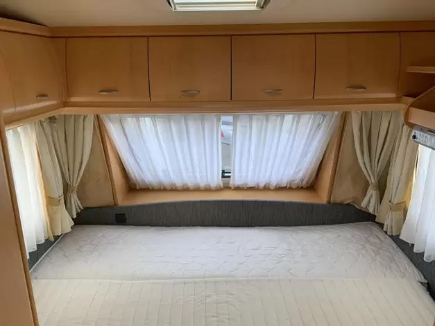 Hobby De Luxe 400 SF Zondag 8 maart open (1014390)