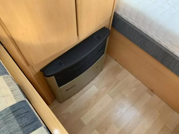 Hobby De Luxe 400 SF Zondag 8 maart open (1014390)