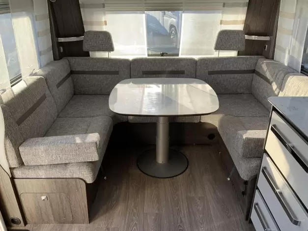 Fendt Diamant 560 SG Zondag 8 maart open (980612)