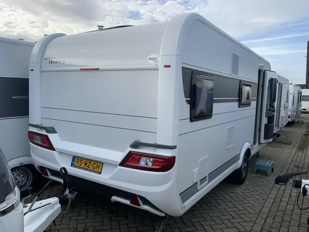 Hobby De Luxe 545 KMF Zondag 8 maart open (1017381)