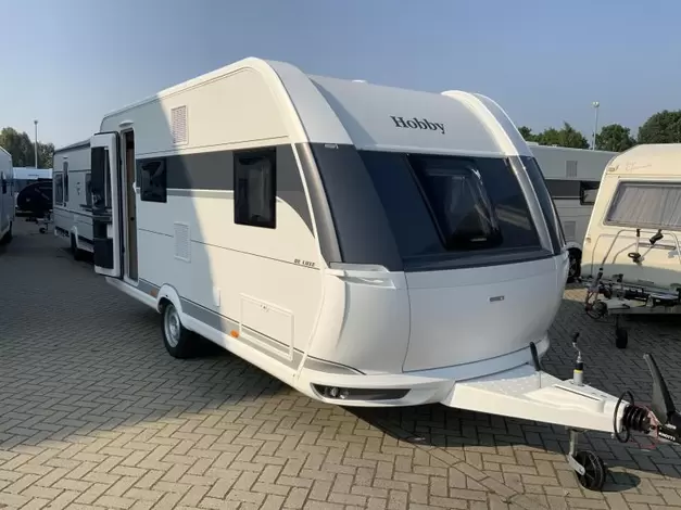 Hobby De Luxe 490 KMF Zondag 8 maart open (971017)