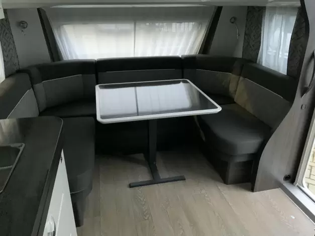 Hobby Prestige 650 KFU Zondag 8 maart open (981971)