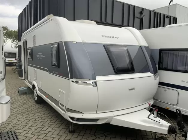 Hobby De Luxe Edition 560 KMFE Zondag 8 maart open (1021001)
