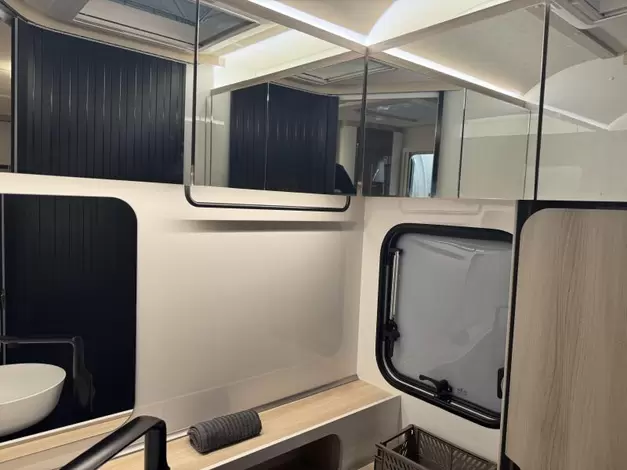 Hobby De Luxe 460 SFF Zondag 8 maart open (1019590)