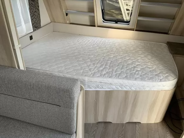 Hobby De Luxe 545 KMF Zondag 8 maart open (1016433)