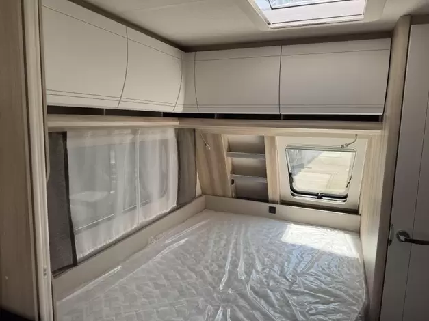 Hobby De Luxe 400 SFE Zondag 8 maart open (1006335)