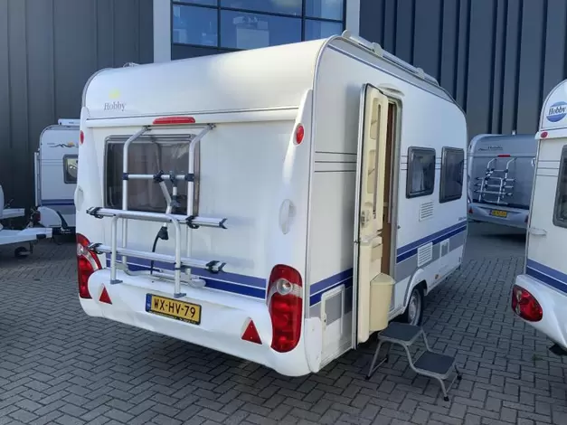 Hobby De Luxe 400 SF Zondag 8 maart open (1014390)