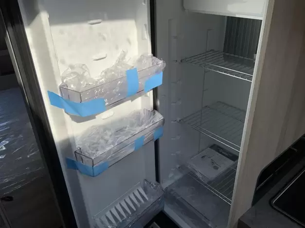 Hobby De Luxe 490 KMF Zondag 8 maart open (971017)