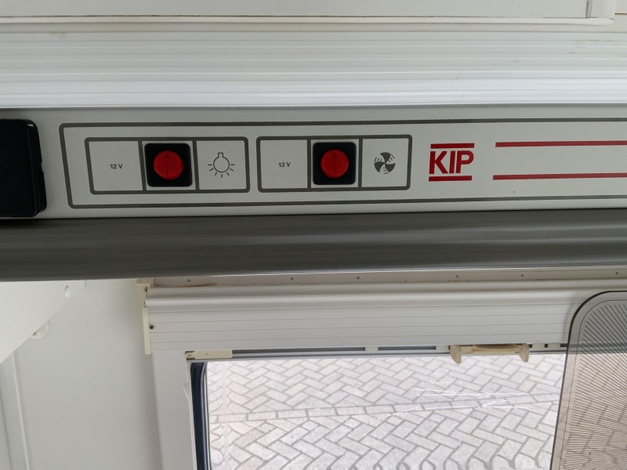 Kip Grey Line 50 Bevrijdingsdag open (1043252)