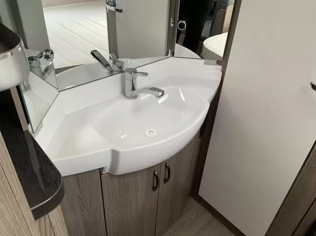 Hobby Prestige 720 UKFE Zondag 8 maart open (1022005)