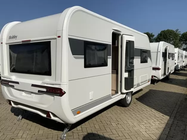 Hobby De Luxe 540 UL Zondag 8 maart open (971015)