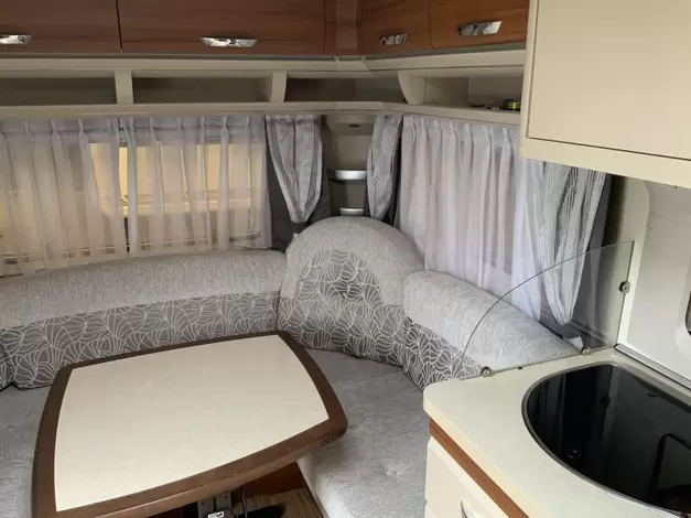 Hobby Premium 460 UFE Zondag 8 maart open (943396)