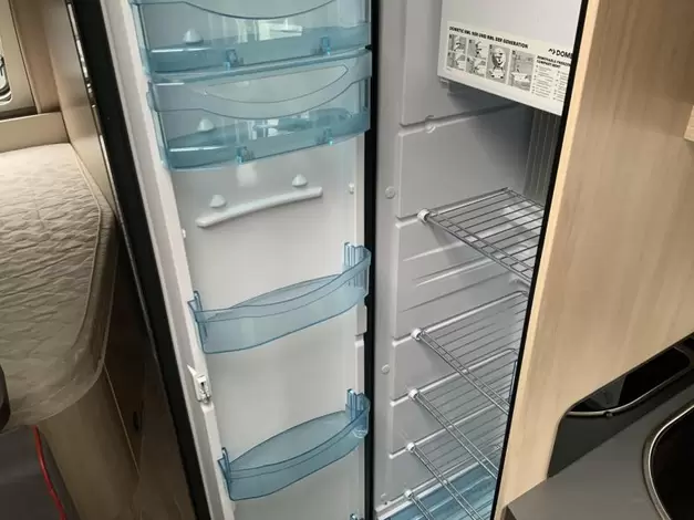 Hobby De Luxe Edition 560 KMFE Zondag 8 maart open (1021001)