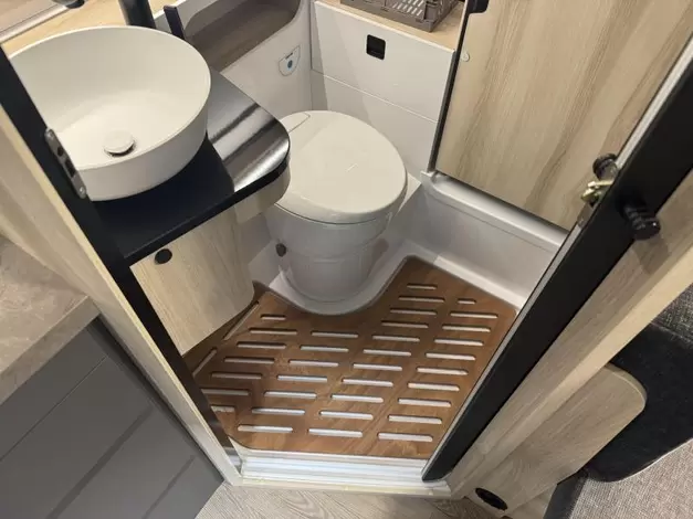 Hobby De Luxe 460 SFF Zondag 8 maart open (1019590)