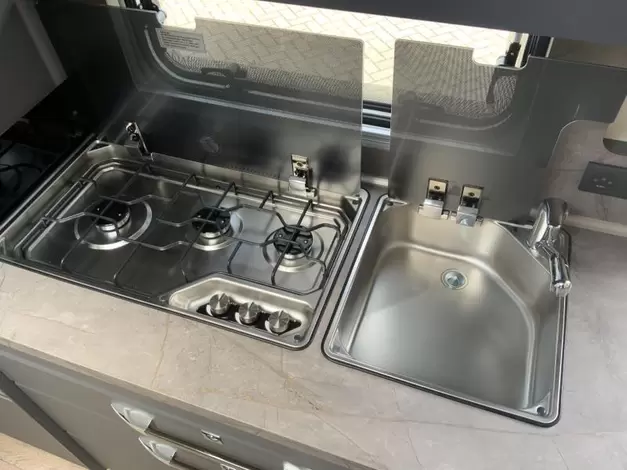 Hobby De Luxe 540 KMFE Zondag 8 maart open (1008078)