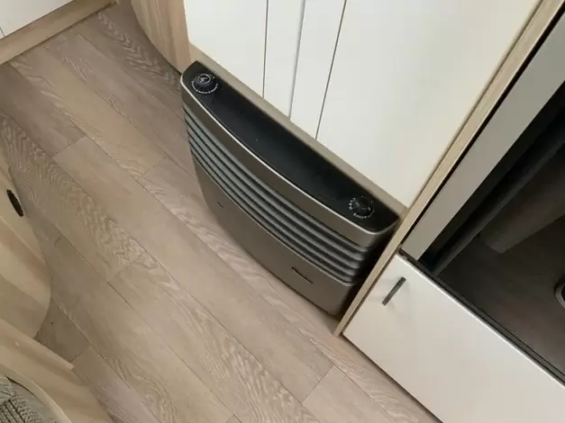 Hobby De Luxe 400 SFE Zondag 8 maart open (1014060)