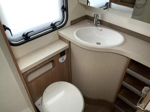 Hobby De Luxe 545 KMF Zondag 8 maart open (1017381)