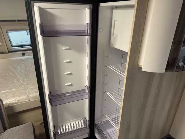 Hobby De Luxe 460 SFF Zondag 8 maart open (1019590)