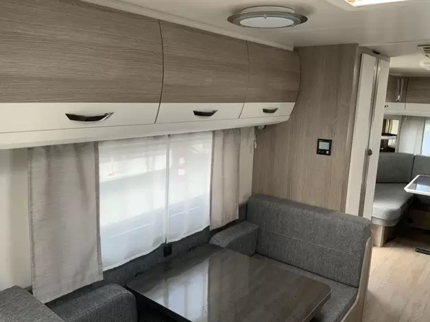 Hobby Prestige 720 UKFE Zondag 8 maart open (1022005)