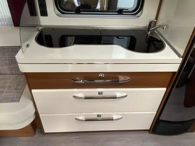 Hobby Excellent 460 UFE Zondag 8 maart open (992803)