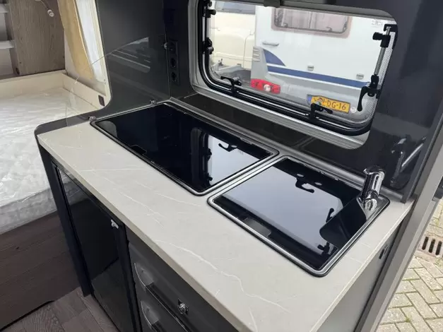 Hobby On Tour 390 SF Zondag 8 maart open (1019587)