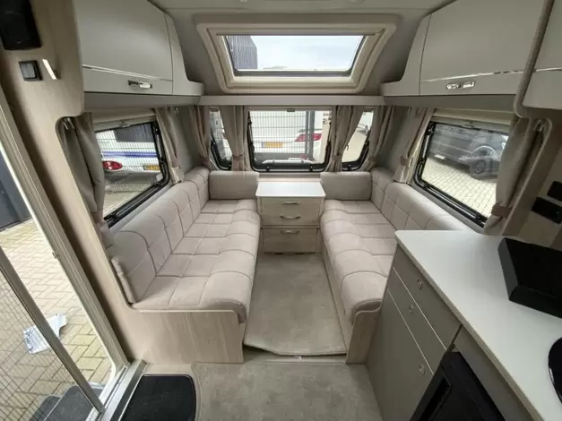 Elddis Avante 554 Zondag 8 maart open (1020694)