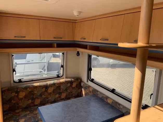 Hobby De Luxe 400 SFE Zondag 8 maart open (1011573)