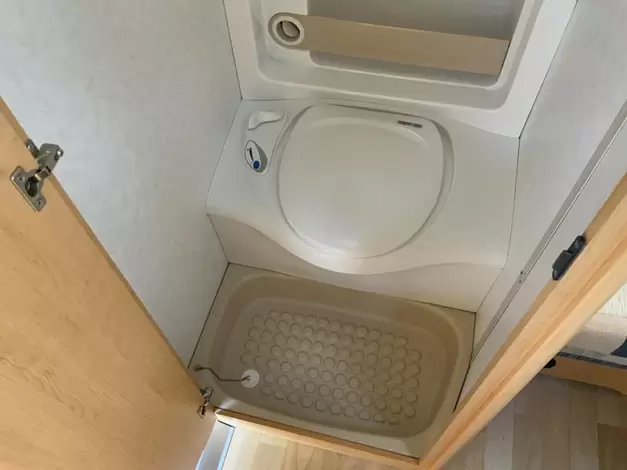 Hobby De Luxe 400 SF Zondag 8 maart open (1014390)