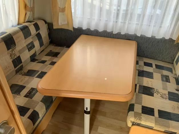 Hobby De Luxe 400 SF Zondag 8 maart open (1014390)