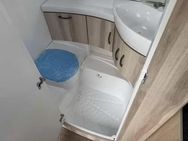 Hobby De Luxe 490 KMF Zondag 8 maart open (1019583)