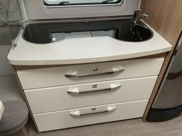 Hobby De Luxe 540 UL Zondag 8 maart open (1020707)