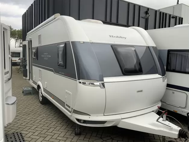 Hobby De Luxe Edition 560 KMFE Zondag 8 maart open (1021001)