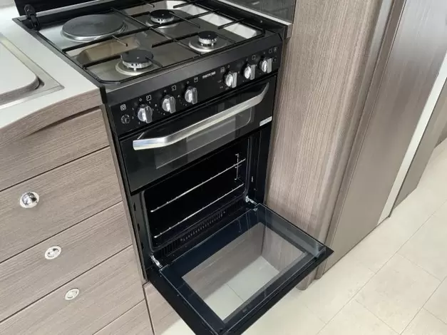 Elddis Affinity 574 Zondag 8 maart open (969058)