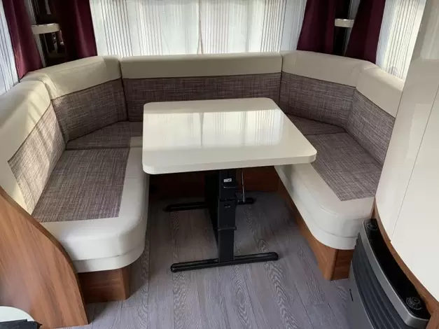 Hobby Excellent 540 UFF 9