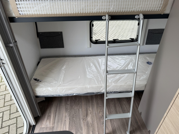 NEXT 381  Fendt Zondag 8 maart open (1035600)